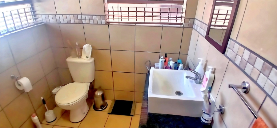 1 Bedroom Property for Sale in Langenhovenpark Free State